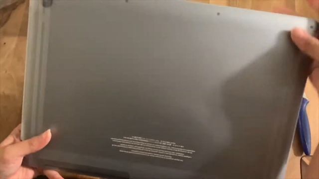 2019 MacBook Pro 15" with touchbar - Quick Unboxing смотреть онлайн