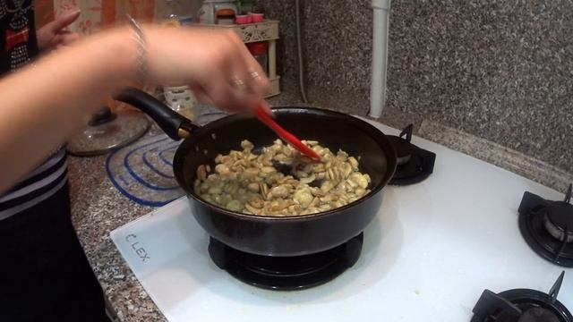 Сливочно - грибной соус с куриным филе смотреть онлайн