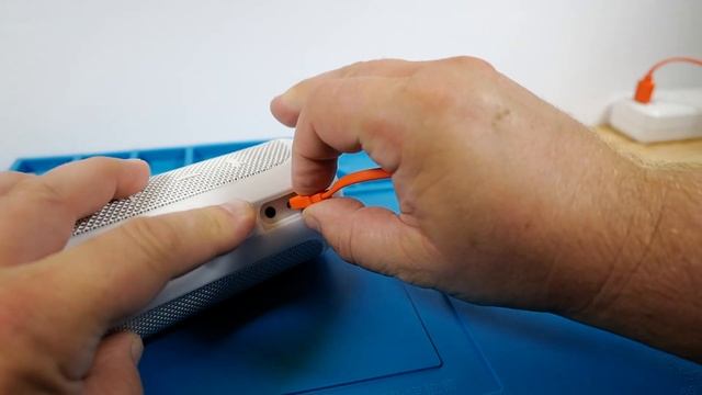 How To Charge !JBL FLIP4 смотреть онлайн