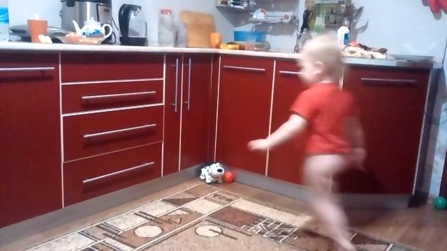 На лесной лужайке разбежались зайки смотреть онлайн