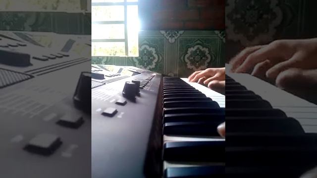 Ngẫu hứng chơi đàn organ yamaha e453 смотреть онлайн