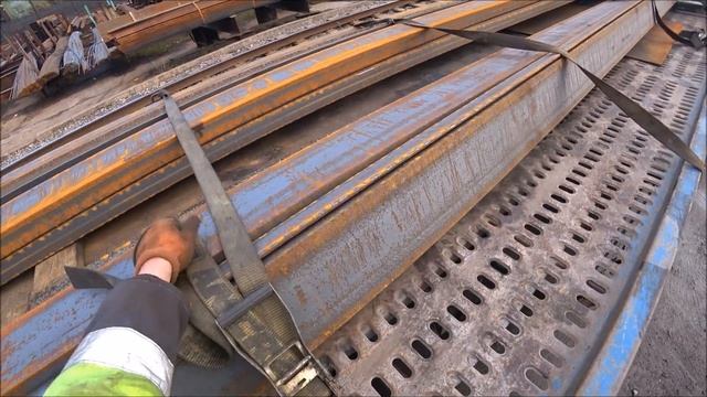 Выгружаю BMW 7 / Ремонт лебедки / Суета в гаражах смотреть онлайн