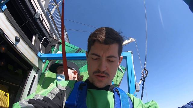 It's a Bird! ... It's a Plane! ... It's Matthew? смотреть онлайн