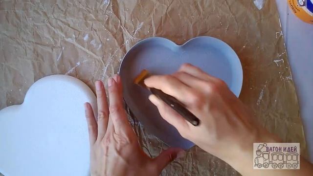 Шкатулка для рукоделия. Особенности декупажа на пластике. Уроки декупажа смотреть онлайн