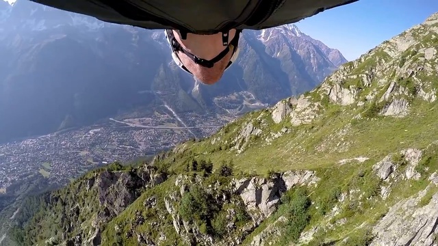 Полет на высоте 2500 метров, снятый на GoPro смотреть онлайн