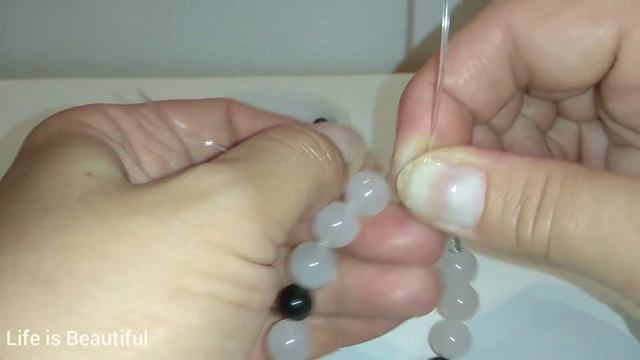 Браслет на резинке из натуральных камней смотреть онлайн