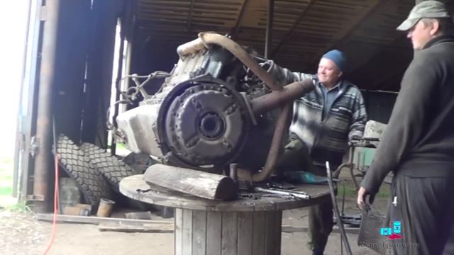Жесткий демонтаж двигателя. Разбор поршневой ЯМЗ-236 на тракторе Т-150К. смотреть онлайн