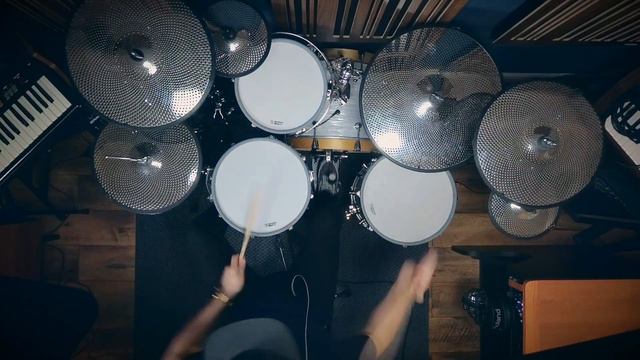 First time rocking HERTZ DRUMS with electronic drums in a MIX ! смотреть онлайн