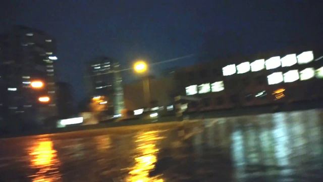 Осторожно на улицах Киева очень скользко и весело!😂 #ГОЛОЛЁД смотреть онлайн