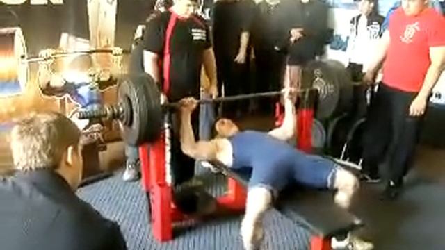 Raw Bench Press 142.5 kg @ 67 kg Body Weight (жим лежа 142,5 кг при весе 67 кг) смотреть онлайн