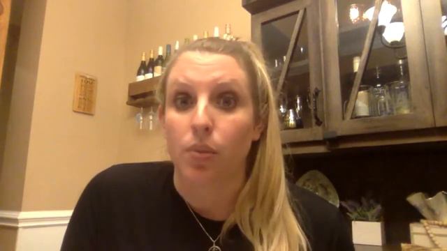 How to provide the BEST Customer Service, with Savannah, Kassey, & Megan смотреть онлайн