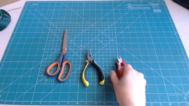 Букеты из конфет для начинающих. Как новичку выбрать необходимые материалы для творчества? смотреть онлайн