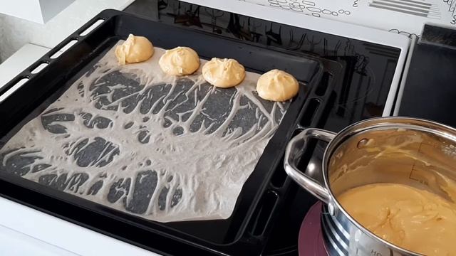 Заварные эклеры с кремом без кулинарных приспособлений смотреть онлайн