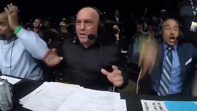 Joe Rogan Epic Reaction on Charles Oliveira KO Michael Chandler смотреть онлайн