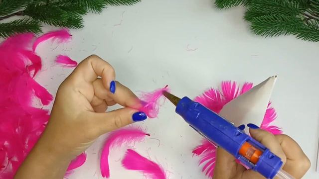 Удивительные Новогодние поделки из ПЕРЬЕВ. Ёлочка своими руками. Diy Christmas crafts.Christmas tre смотреть онлайн