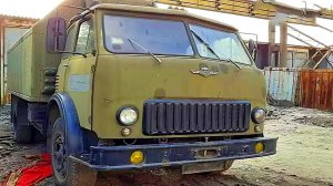 На задворках завода НАЙДЕН Легендарный МАЗ 500 СЕРИИ в идеальном состоянии