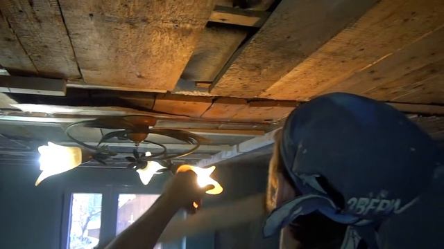 Дача 28. Как исправить аварийный потолок в деревянном доме. Этого мы не знали.