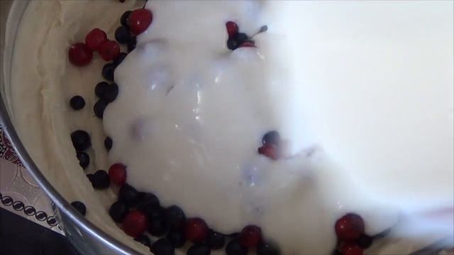 Ленивый торт. Пирог с ягодами на скорую руку. Вкуснейший заливной пирог смотреть онлайн