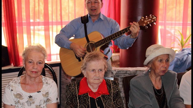 Поёт Олег Голованов смотреть онлайн