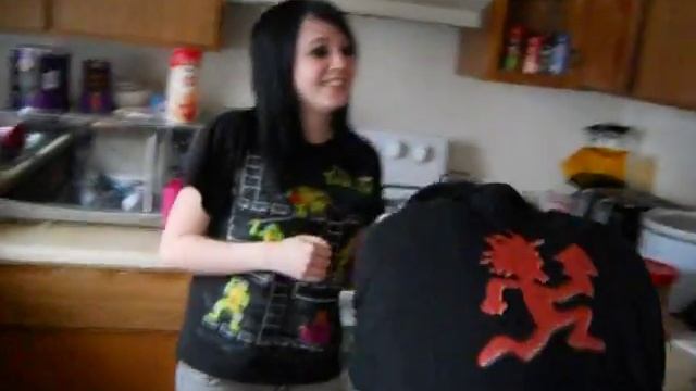 emo fights pikachu смотреть онлайн