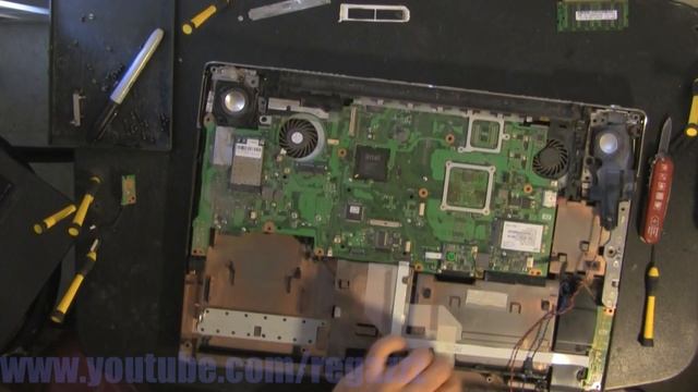 TOSHIBA QOSMIO F55 take apart, disassembly, how-to video (nothing left) HD смотреть онлайн