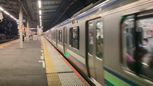 30.09.2022 года.Прибытие и отправление электрички маршута«Касима-Курихама»на станции Мусащи-Косуги. смотреть онлайн