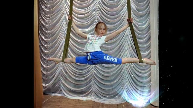 Красивая девушка. От 2 лет до 16 . Виде из фотографий смотреть онлайн