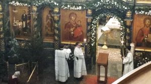 Алилуия, алилуия, алилуия. 6 глас.