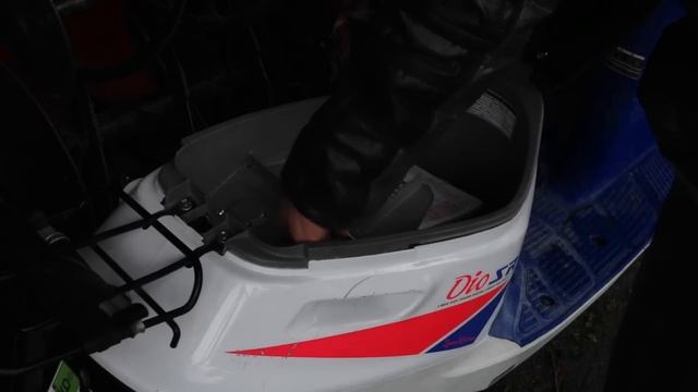 HONDA Dio SR（AF25）　オイル補充の方法 смотреть онлайн