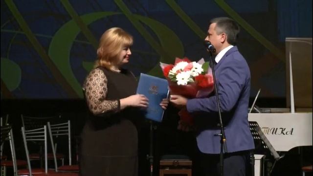 50 лет вместе с городом. Золотой юбилей отпраздновала детская музыкальная школа им. В.В.Андреева смотреть онлайн