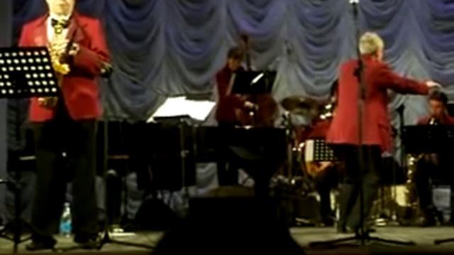 Round Midnight.flv смотреть онлайн