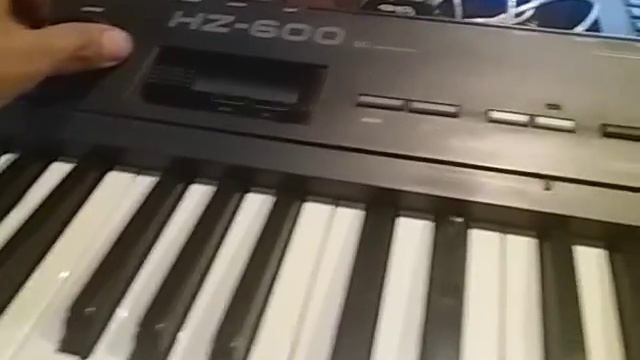 On the Run (corto) - Pink Floyd - Casio HZ-600 смотреть онлайн
