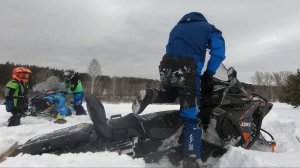 Как вытащить снегоход из снега  (Lynx Commander 900)