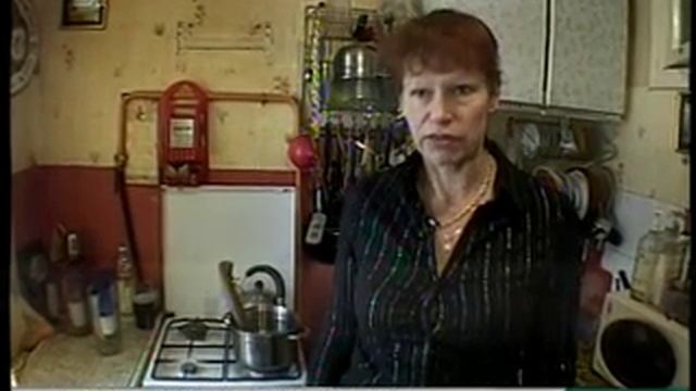 Голодающая из Ленинского варит борщ из топора