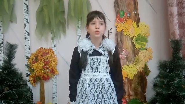 Страна читающая - Оксана Кузнецова читает произведение "Лебедь, рак и щука" И.А. Крылова смотреть онлайн