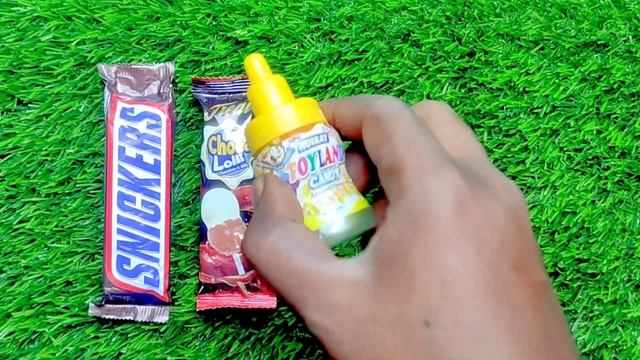 Satisfying Video l Mini Snickers, Twix, KitKat Cutting ASMR - So many Lot's of Candies смотреть онлайн