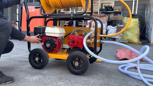 [우수건설기계] 동력 분무기 GS-80HD 엔진 시동 смотреть онлайн