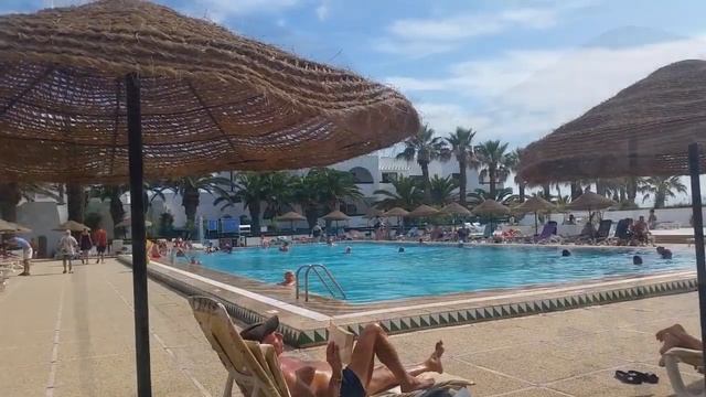 2) HOTEL HAMMAMET BEACH LE 10 ET 11 SEPTEMBRE 2019 EPISODE 2 смотреть онлайн