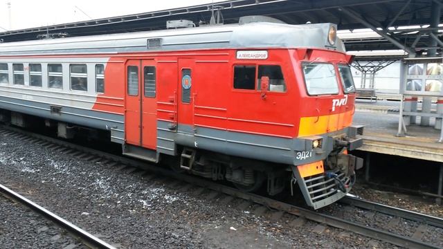 Электропоезд ЭД2Т - 0039 на станции Мытищи смотреть онлайн