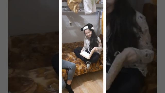 СТАРШАЯ СЕСТРА VS МЛАДШАЯ СЕСТРА/КОГДА К ТЕБЕ ПРИШЛА ПОДРУГА! смотреть онлайн