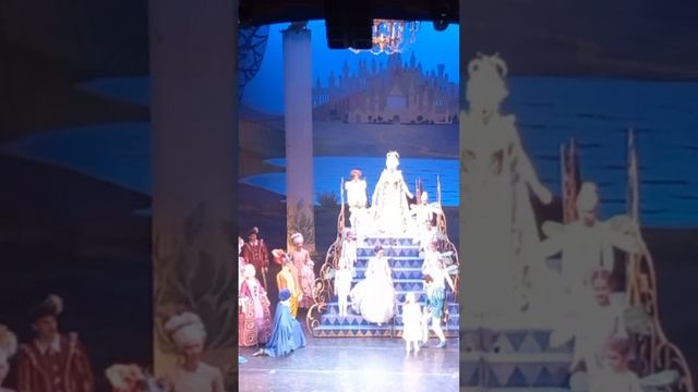 Поездка в Московский театр оперетты смотреть онлайн