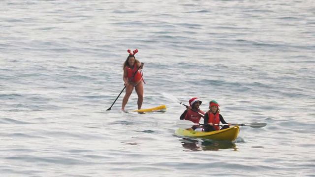 Hibiscus Surf School Santa Sessions смотреть онлайн