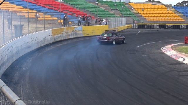 Ford v Holden // DriftX 2019 смотреть онлайн