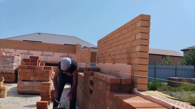 кладка кирпича с помощником и юмор и правда