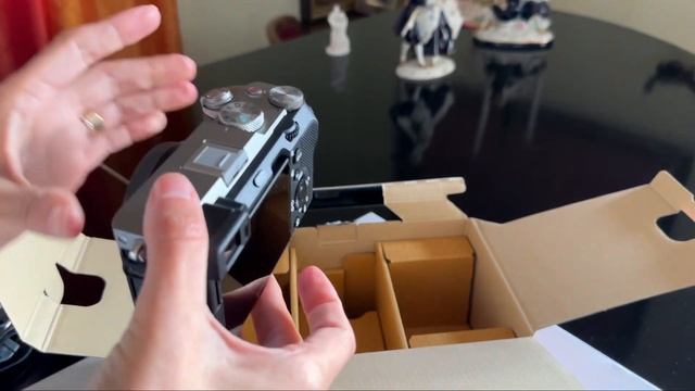 Sony A7C | Рукоятка-штатив с беспроводным пультом дистанционного управленияGP-VPT2BT