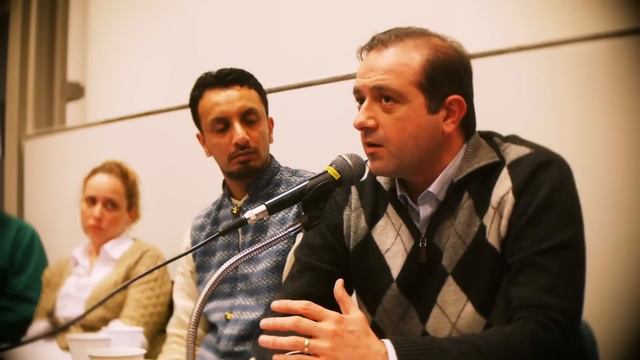 Anti-war movement takes same position as imperialist media on Syria - Ammar Waqqaf смотреть онлайн