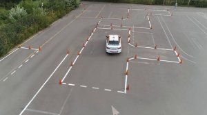 Как выполнить "Гараж" или заезд задним ходом в бокс при сдачи экзамена в ГИБДД на права категория В