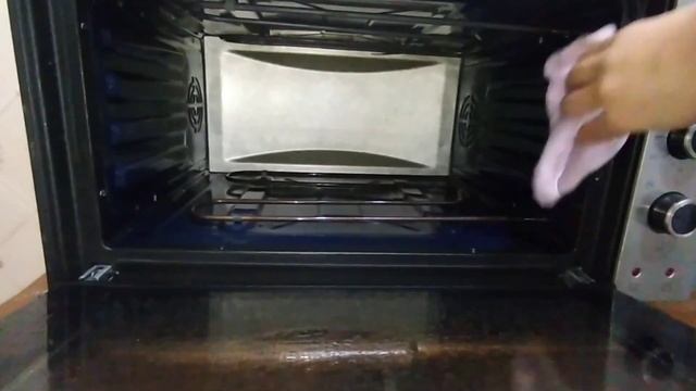 Soba təmizliyi. Necə parıldadıram | Чистим духовку без химии| we clean the oven without chemicals смотреть онлайн