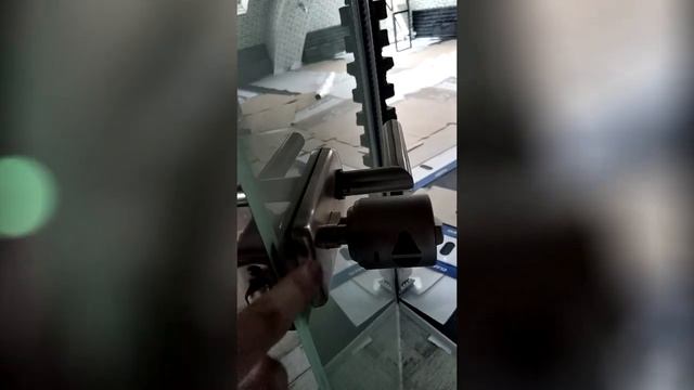 Электрозамок на стеклянную дверь. Установка цилиндра Desi смотреть онлайн