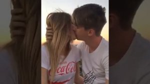 МАКС ВАЩЕНКО ЦЕЛУЕТСЯ СО СВОЕЙ ЖЕНОЙ. ПОЦЕЛУЙ ПО ВЗРОСЛОМУ